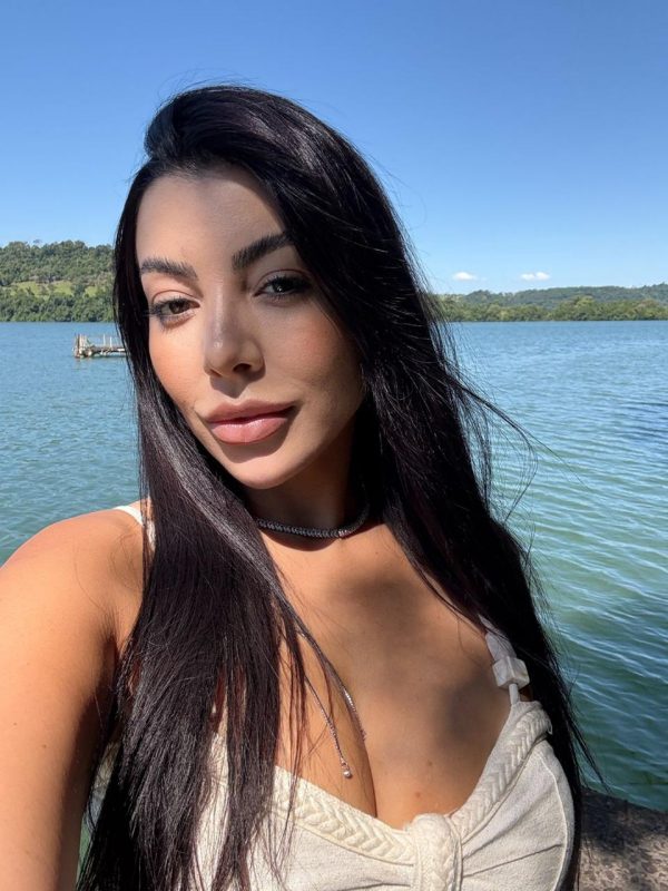 Julia - Image 11