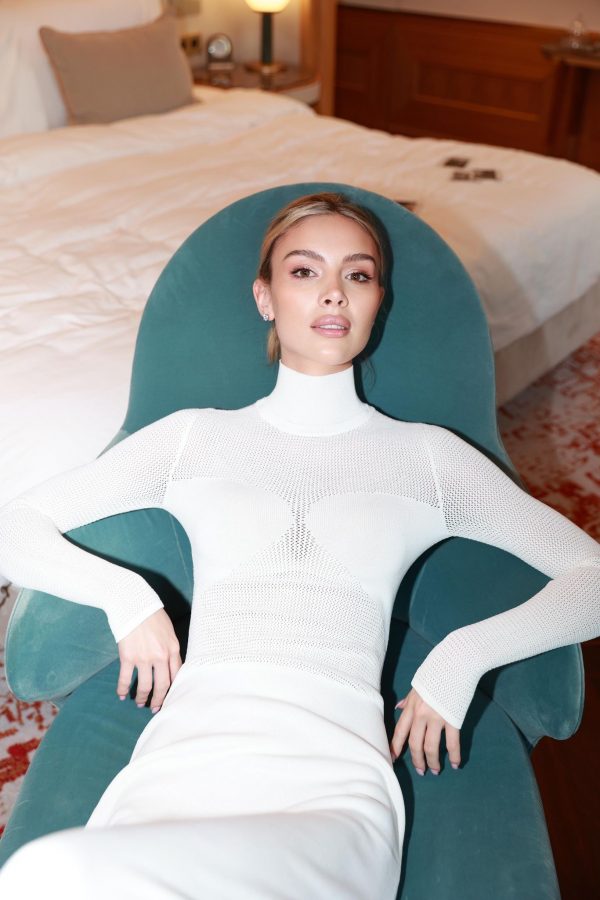 Olivia - Image 4